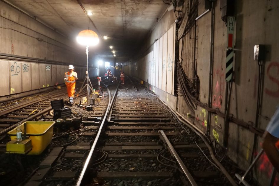 Bauarbeiten im Tunnel